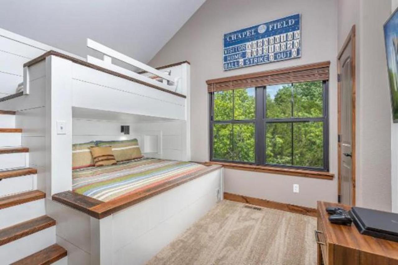 Premier Retreat With Hot Tub, Theater & Pool Table Villa Hollister Exterior photo