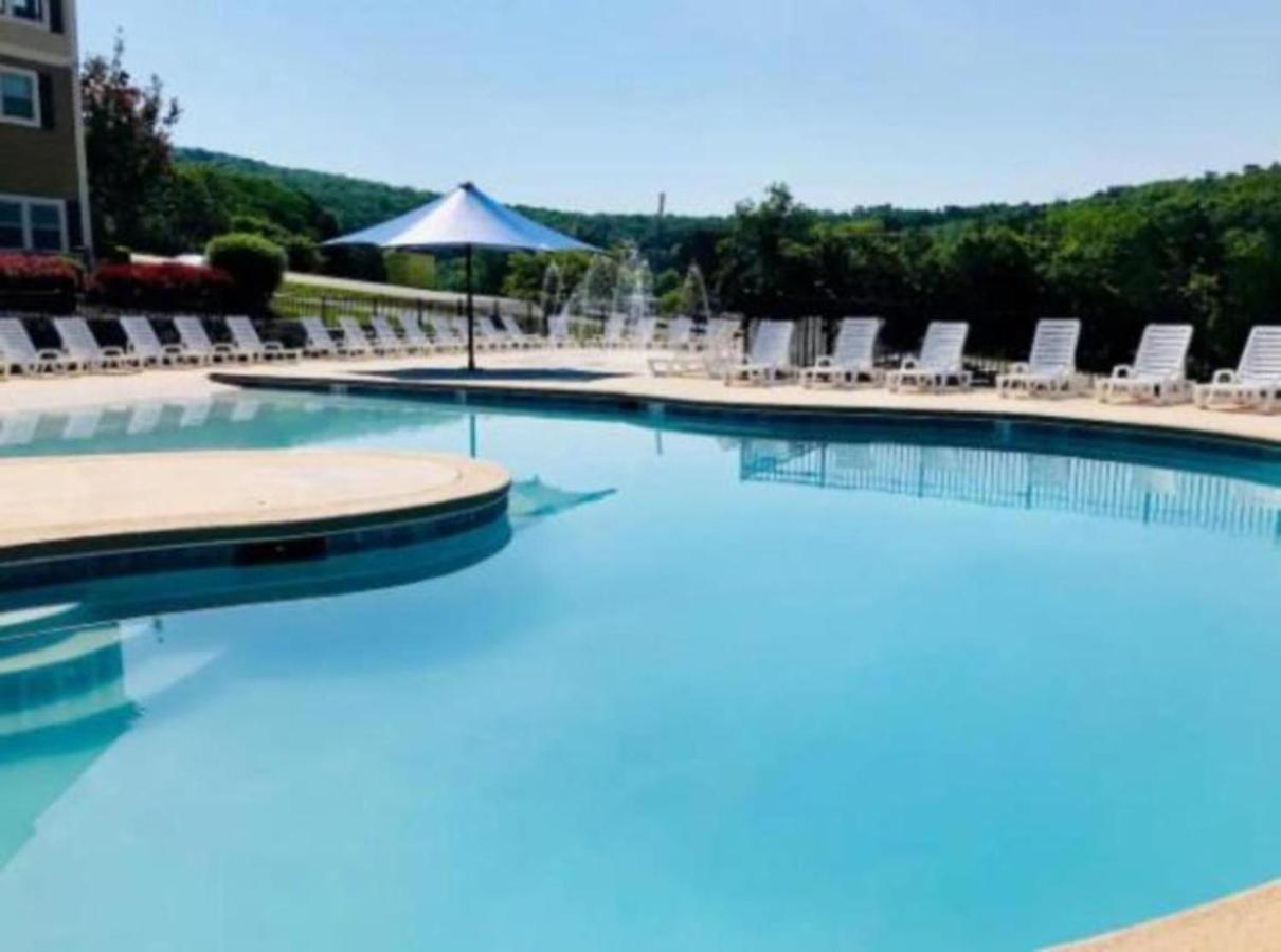 Premier Retreat With Hot Tub, Theater & Pool Table Villa Hollister Exterior photo