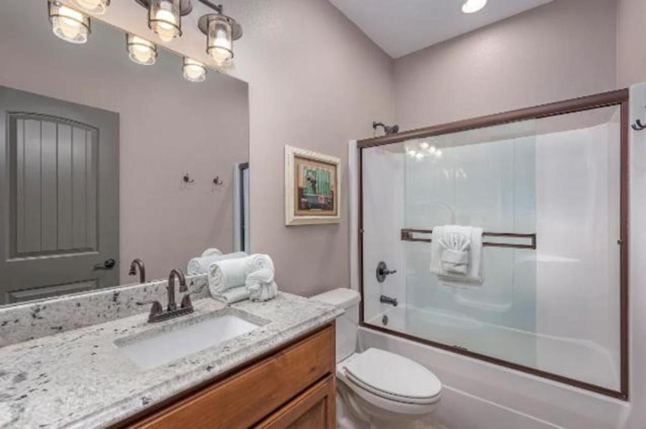 Premier Retreat With Hot Tub, Theater & Pool Table Villa Hollister Exterior photo