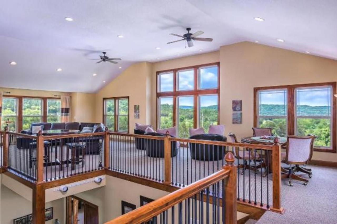 Premier Retreat With Hot Tub, Theater & Pool Table Villa Hollister Exterior photo