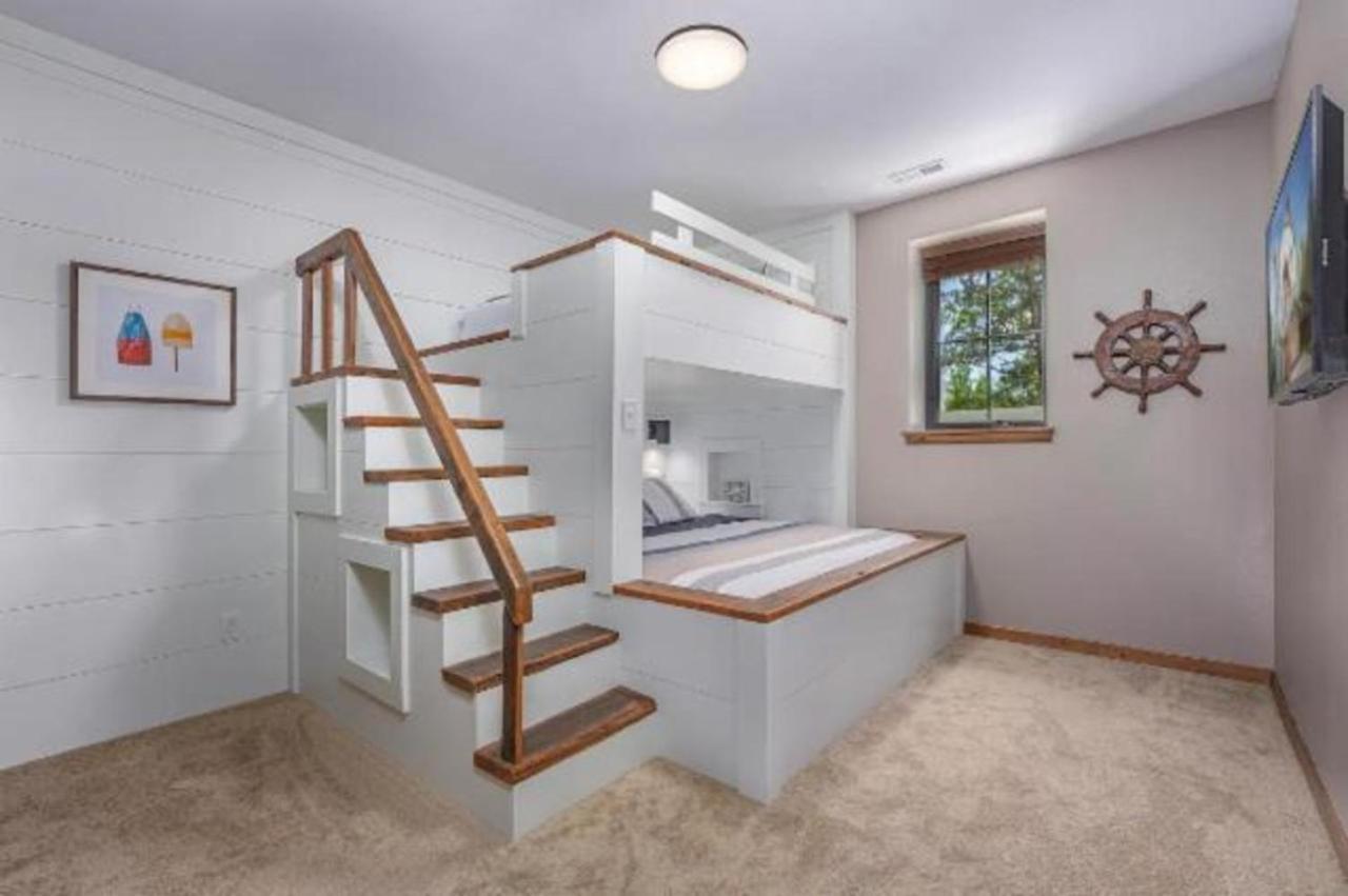 Premier Retreat With Hot Tub, Theater & Pool Table Villa Hollister Exterior photo