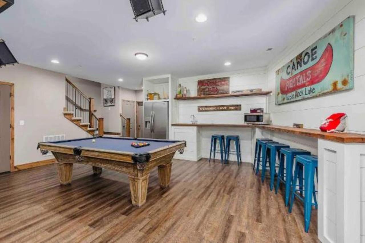 Premier Retreat With Hot Tub, Theater & Pool Table Villa Hollister Exterior photo